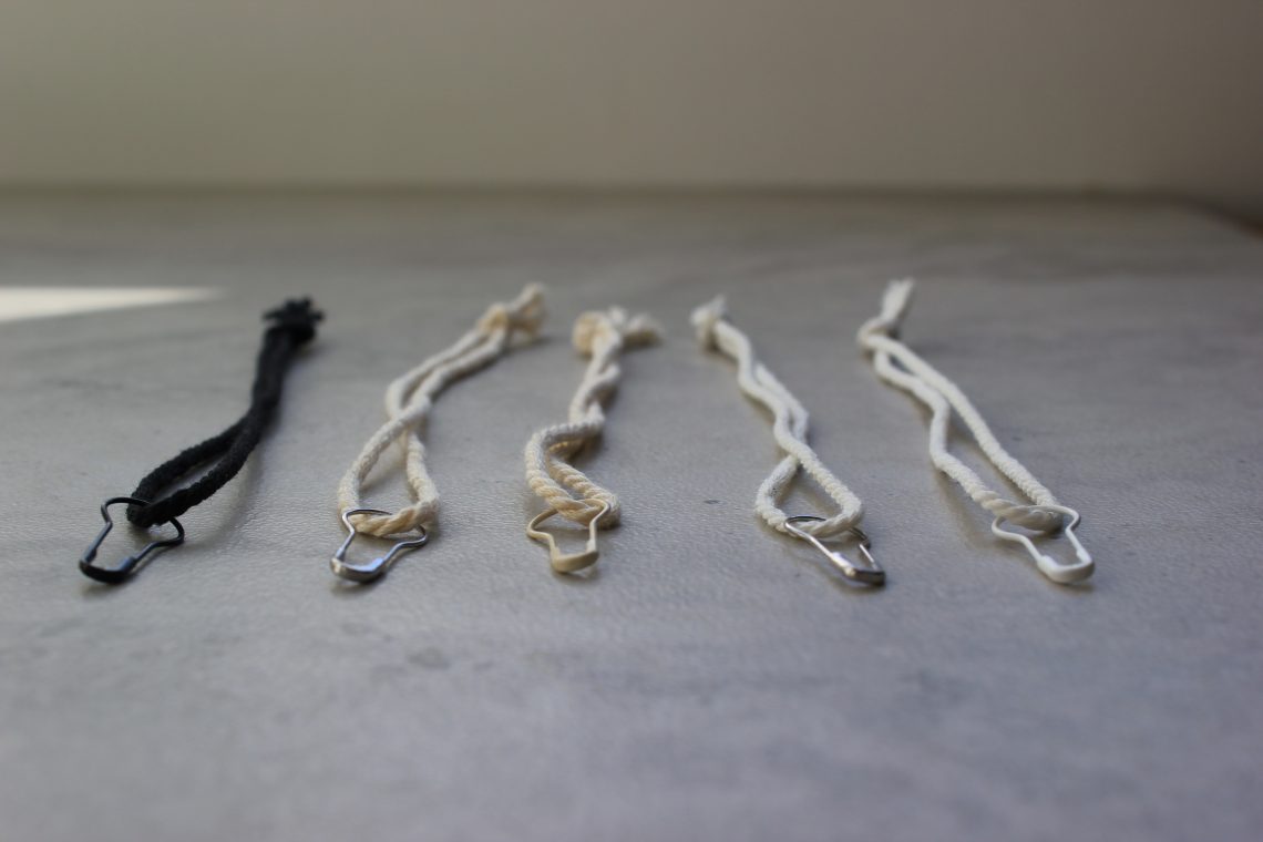 Cotton String + Bulb Pin